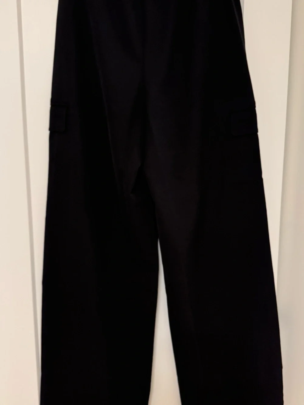 Athleta Promenade Cargo Pant in Black, size Small - Picture 3 of 6
